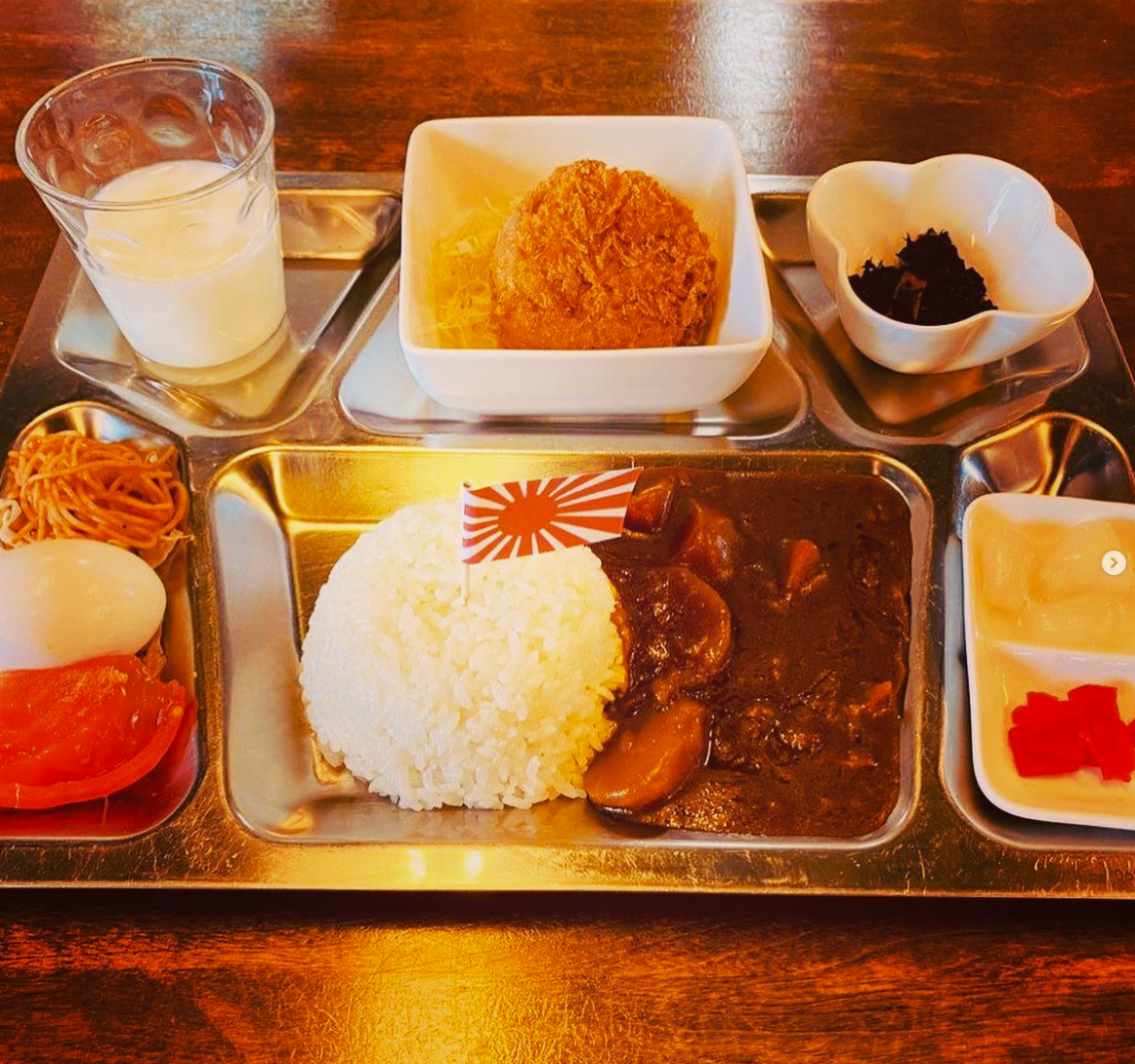 護衛艦ちくまカレーの写真